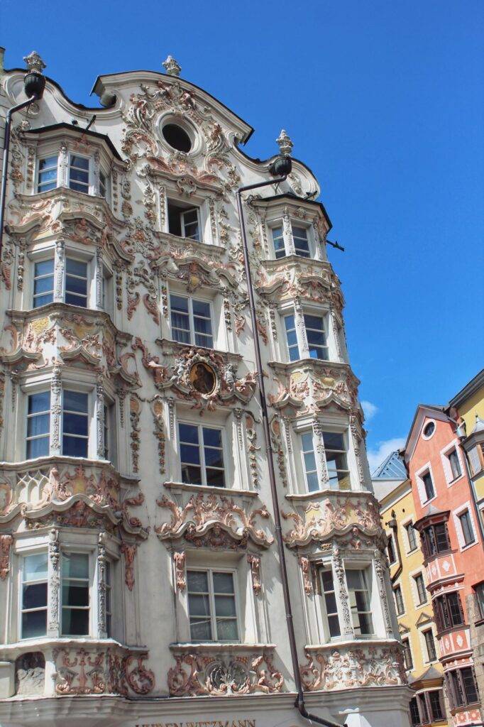 white building with pink details in Innsbruck Altstadt