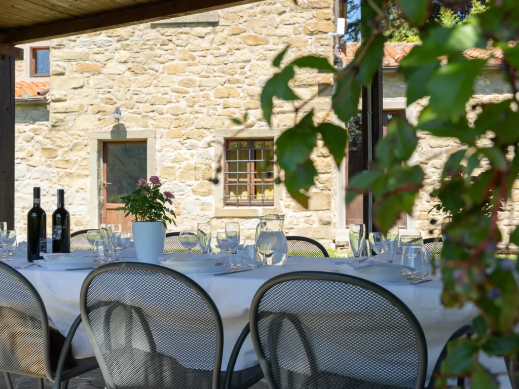 al fresco dining at villa in cortona tuscany