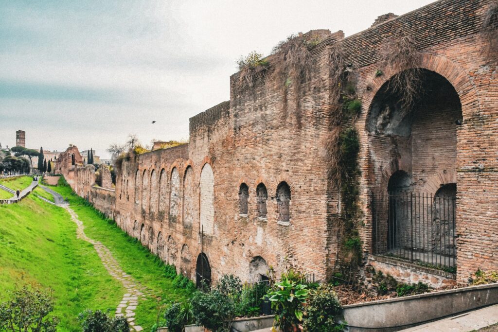 long wall of aquaduct rome gardens