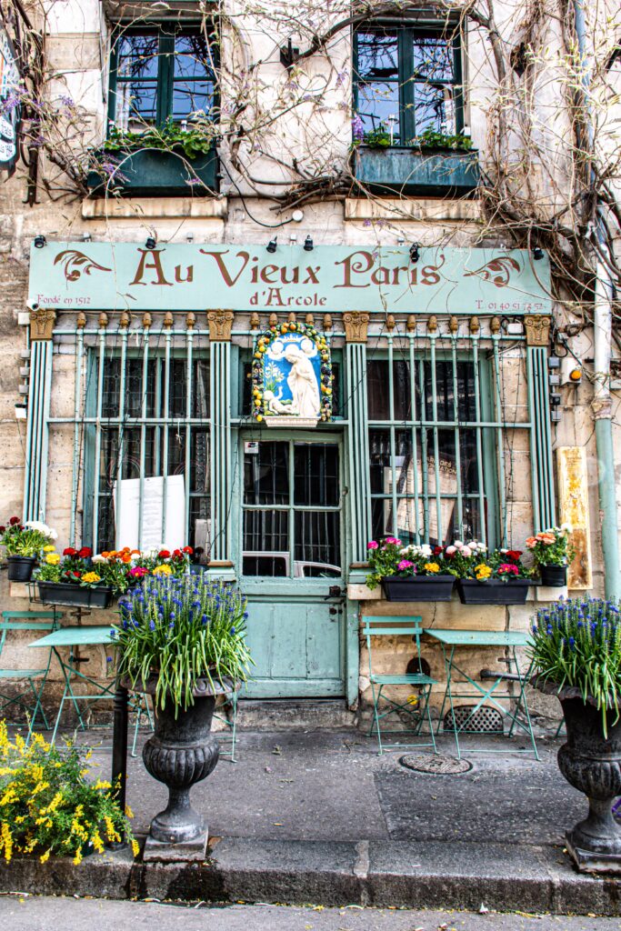 spring flowers in cafe in paris for weekend