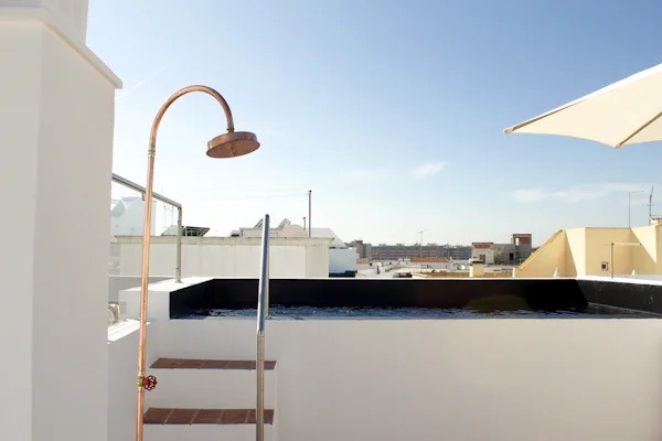 pool with rooftop terrace in portugal