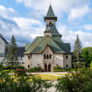 Saint-Benoît-du-Lac is considered to be one of Quebec’s smallest municipalities, and is often considered part of Austin. This entire area is to accommodate the Saint-Benoît-du-Lac Abbey for Benedictine monks.