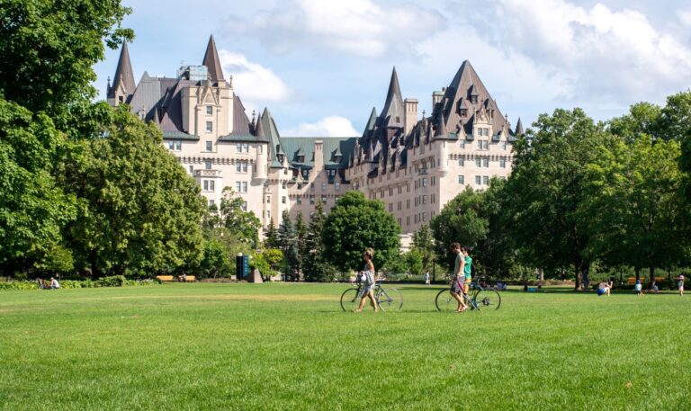 Wondering what to see and do in Ottawa? This list features the 10 best things to do in Ottawa. This fun, family friendly city is full of interesting things to do from festivals to museums to learning about Canada's history.