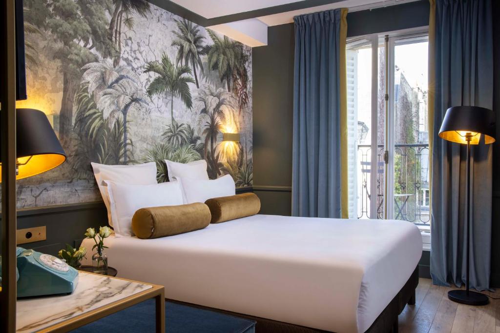 hotel room in Paris with dark colours
