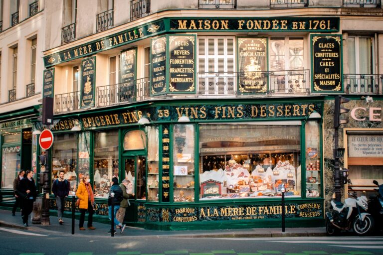 bakery storefront in Paris