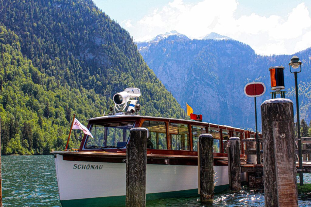 boat with mountains in berchtesgaden 