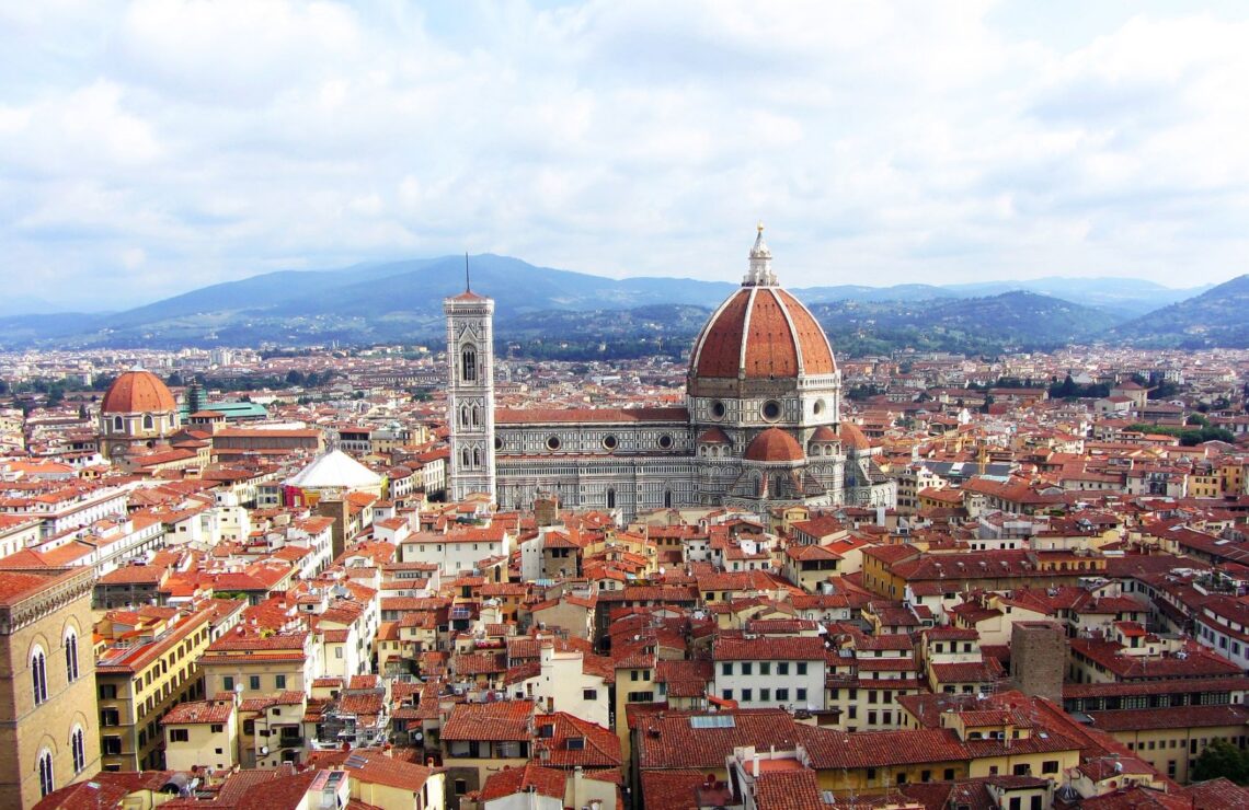 Florence, Italy. The Tuscan Renaissance city full of amazing art, architecture and must-see landmarks.